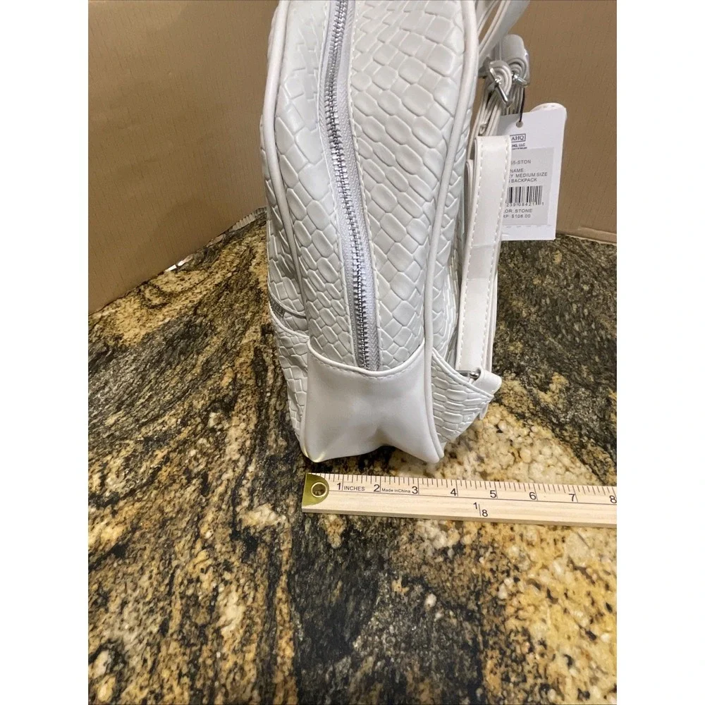 NWT London Fog Backpack Beige zipper front‎ pocket, Inside zipper & Slip pockets